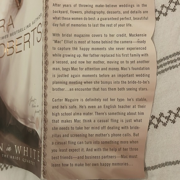 Vision in White (Bride Quartet Book 1) - Nora Roberts - Picture 2 of 4